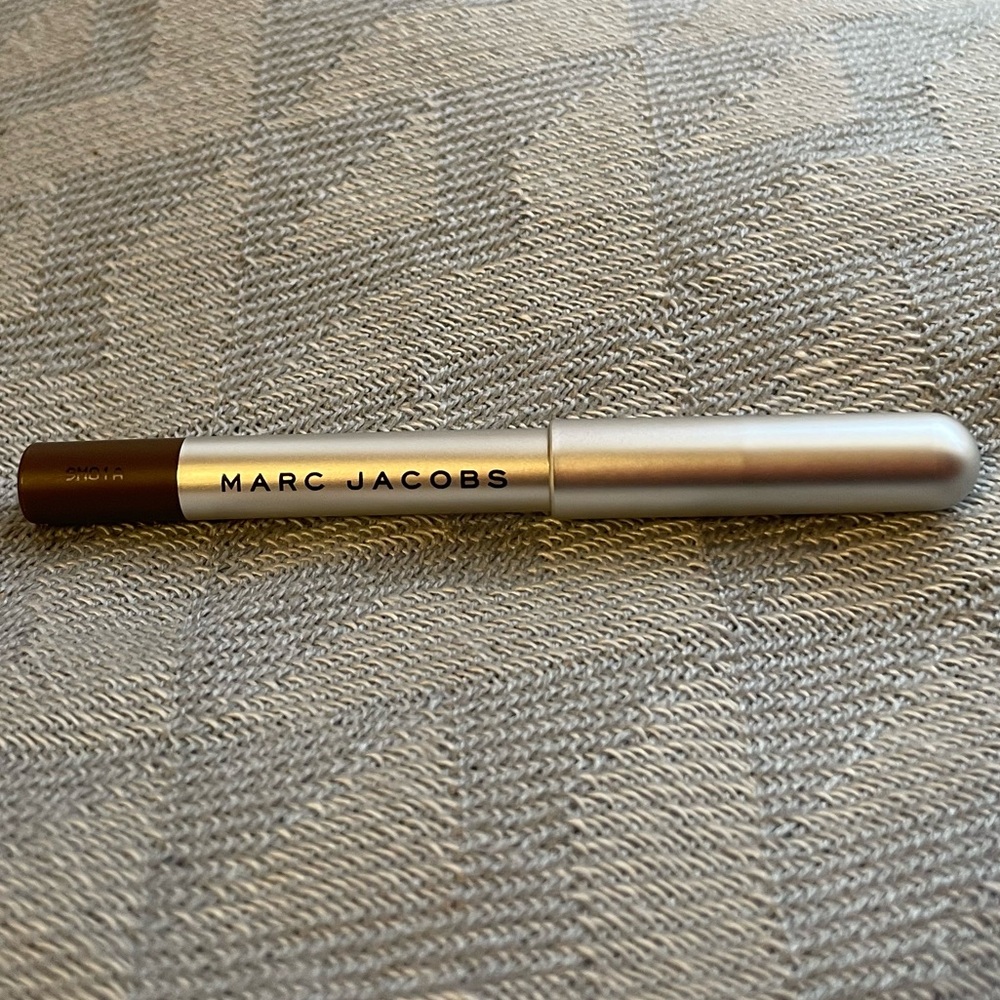 Marc Jacobs Highliner Matte Gel Eye Crayon in ‘Earthquake’